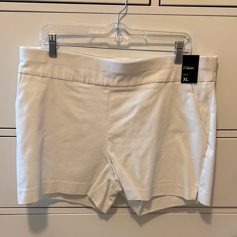 Pull-On 4 Inch Stretch Shorts NWT